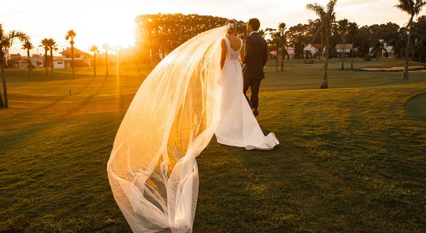 CASAMENTOS de Um casamento elegante e intimista no litoral gaúcho — Deborah e Alex