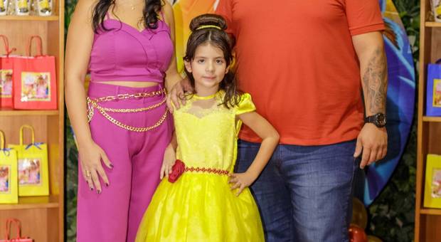 Aniversário de Heloisa conta 6 Aninhos <3