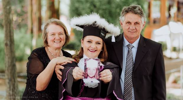 Formatura de Michelle Rossi - Pedagogia - Uninter