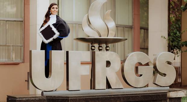 Formatura de Jéssica Fernandes - Engª Mecânica - UFRGS