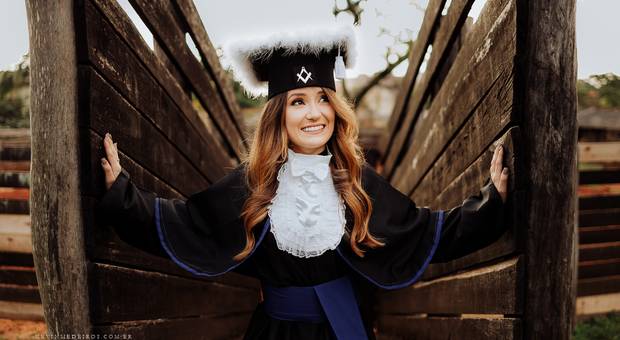 Ensaio Formatura de Alexandra R. - Arquitetura e Urbanismo - UniRitter