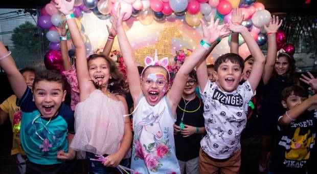 ANIVERSARIOS de Larissa - 8 anos