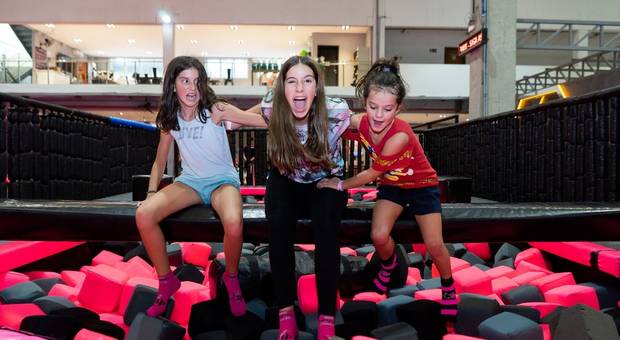 ANIVERSARIOS de Maria 11 anos e Clara 14 anos 