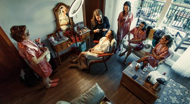 Noivas of As produções começaram ao raiar do sol na Pousada La Vista