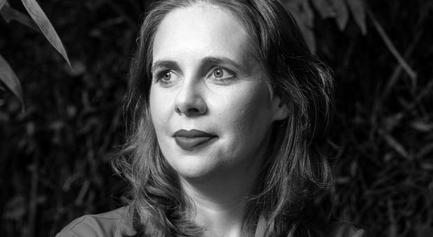 Corporativo de Aline Viancelli