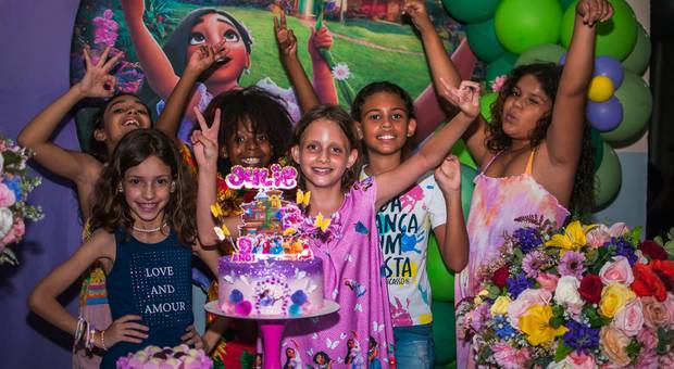 Aniversário Infantil de Aniversário Infantil - 9 Anos Julie