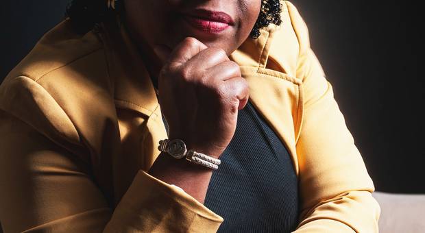 Ensaio Corporativo  de Ensaio de Posicionamento - Marcia - MC Photo Studio - Seropédica - RJ