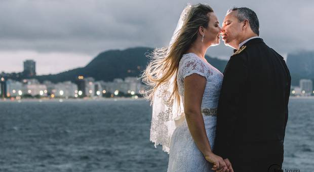 Ensaios de Fotos de Casamento Rj-Trash The Dress-Vanessa e Luciano-Forte de Copacabana-RJ|