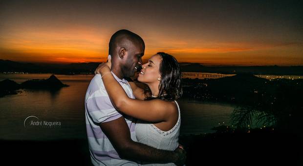 Ensaios de |Ensaio Pré-Casamento RJ- Mari & João - Praia da Boa da viagem/Parque da cidade|