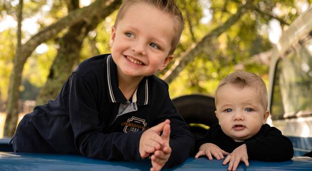 Família de Pedro, Davi e papais