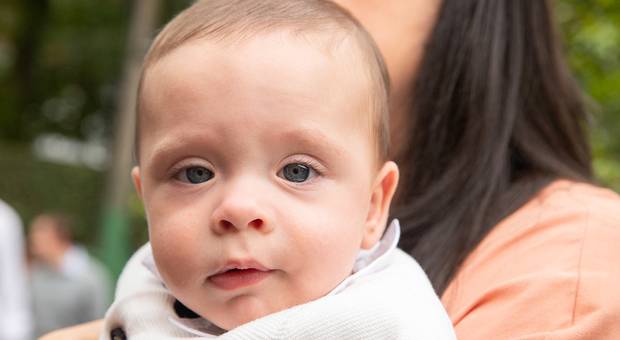 Infantil e Família de Batizado do Eduardo na Igreja de Santa Ignez, na Gávea.