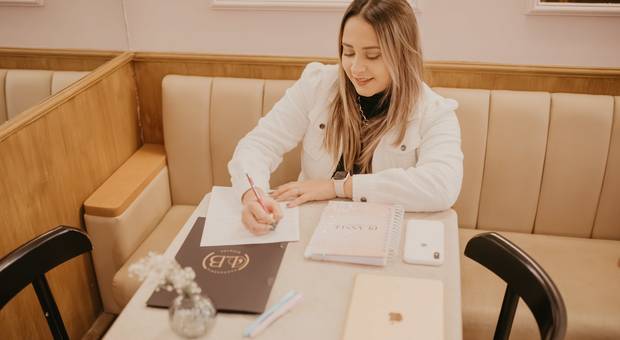 Ensaio Corporativo de Lorraine Brandao Assessora - Londrina - PR