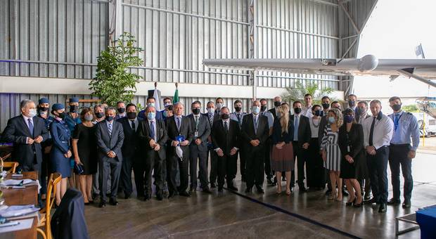 Evento de Evento institucional da Azul reúne lideranças políticas e militares em hangar no Aeroporto de Brasília