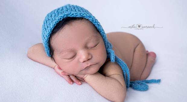 Newborn de Anthony Ensaio Newborn