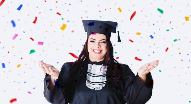 Formatura de Thay Formada Pedagoga 