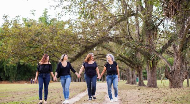 Ensaio de Família de Aquele do ensaio entre mães e filhas
