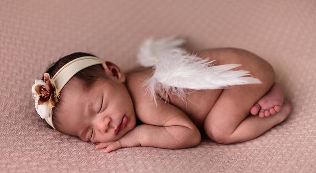 Newborn de O primeiro ensaio da pequena Ana