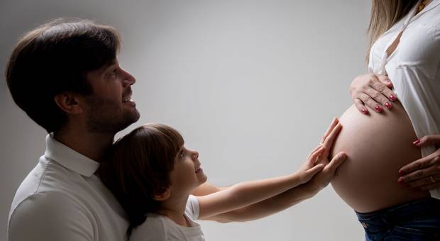 Gestante Estúdio de ENSAIO GESTANTE COM MAMÃE CAROLINA