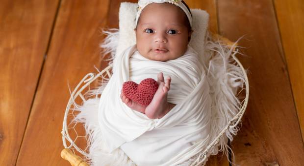 Newborn de PRIMEIRO ENSAIO DA PEQUENA JULIA
