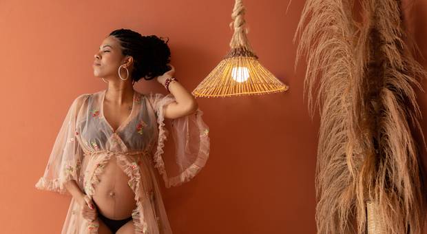 Gestante Estúdio de ENSAIO GESTANTE COM MAMÃE ANDREZA