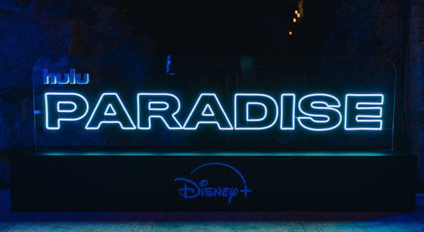 STILL de Paradise - talent tour / hulu