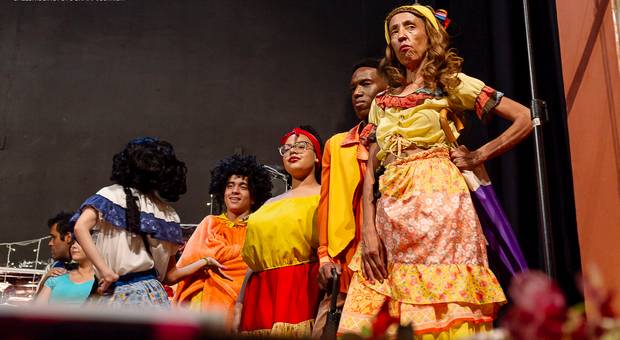 Publicidade de Espetáculo no Teatro Capitólio 