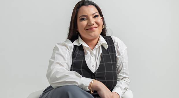 Ensaio profissional de Neilane 