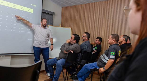 Ensaio profissional de Transportadora Biondi