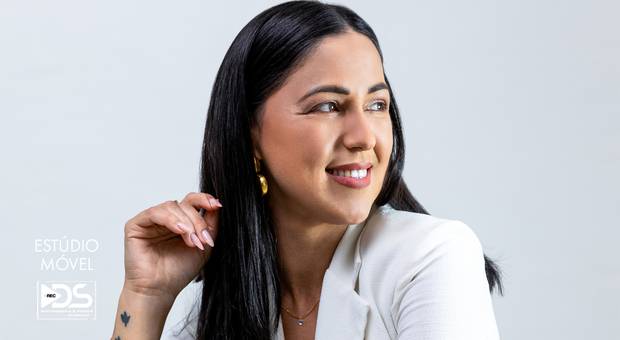 PROFISSIONAIS de Jaqueline Santos