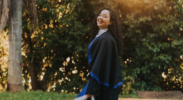 Ensaios de Ensaio de toga de formatura na Unisinos em São Leopoldo, Rio Grande do Sul - Anna Luisa