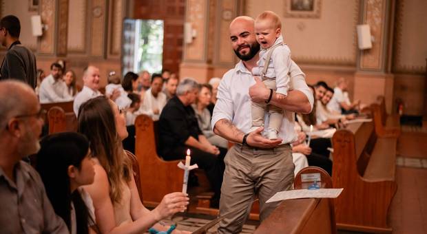 Família de Fotografia de Batizado na Catedral São Luiz Gonzaga em Novo Hamburgo, Rio Grande do Sul - Lucca