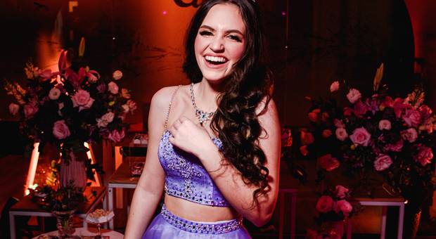 Xv anos de Camila Marchet 