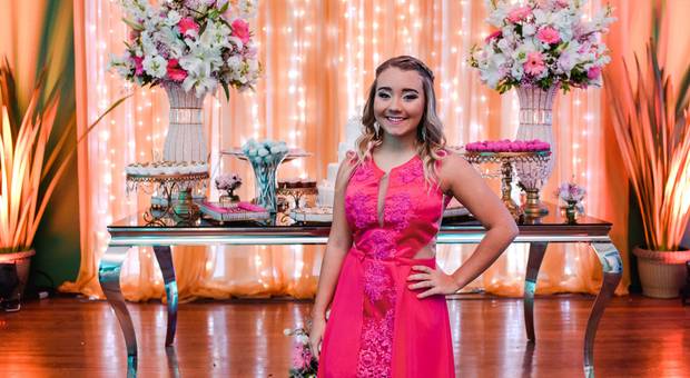 Xv anos de Julia Quincoses 