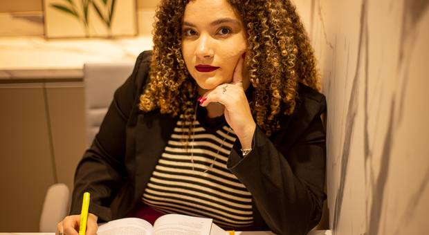 ENSAIO PROFISSIONAL de ENSAIO PROFISSIONAL  I  MONALISA RAIMUNDO