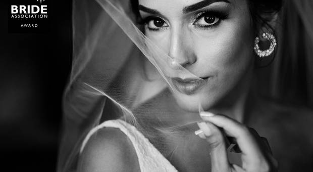 Prêmios de 1º LUGAR no Concurso de Retratos de Noivas da Bride Association