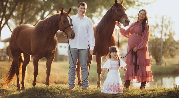 Sessão Fotográfica de GESTANTE KATY DONINI BONASSI E FAMÍLIA