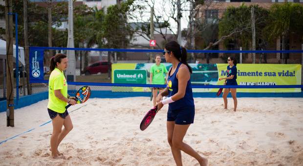 Esportes de 3 OpenProAce de Beach Tênnis.