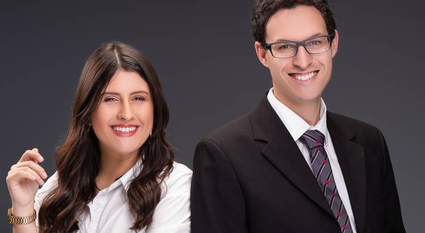 Retratos de Shooting corporativo Thays e Mateus