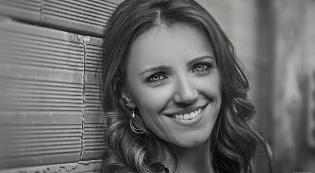 Feminino de Juliana Zardo