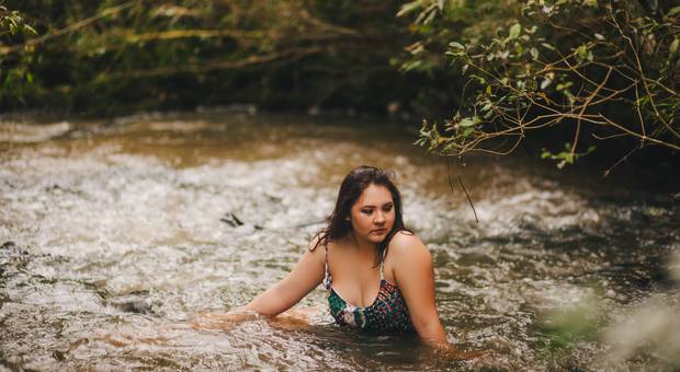 Feminino de Natália Dias 