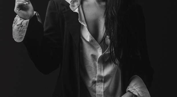 Feminino de Priscila Aliprandini