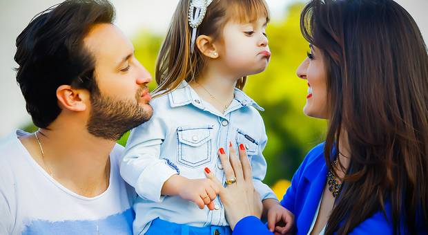 Família de Helen, Giovani e Isis