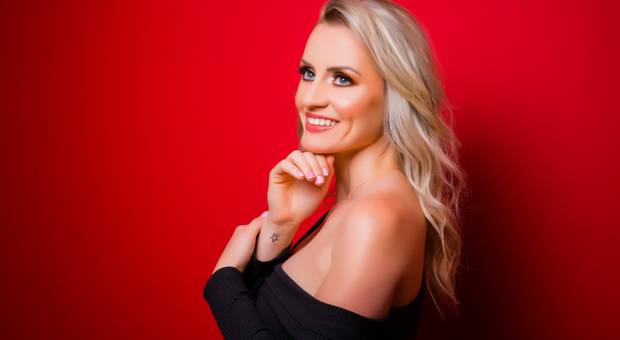 Feminino de Aline Filakowski Cardoso