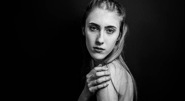 Feminino de Camila Boldrini 