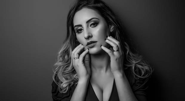 Feminino de Elisandra Quadros 