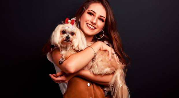 Feminino de Anna Luiza Mezzomo