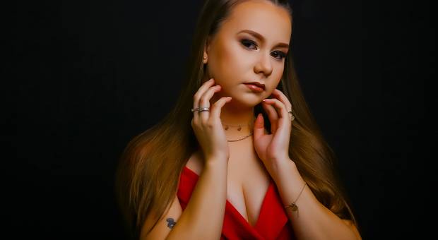 Feminino de Gabriela Nesi