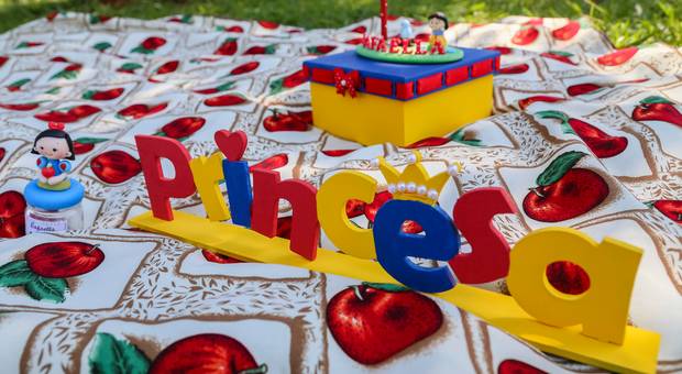 Infantil de Smash The Cake da Rafaella