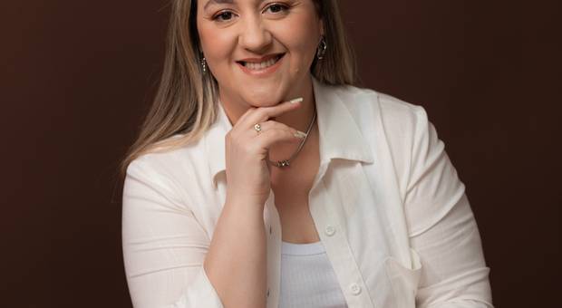 Feminino de Mirelle Biscotto