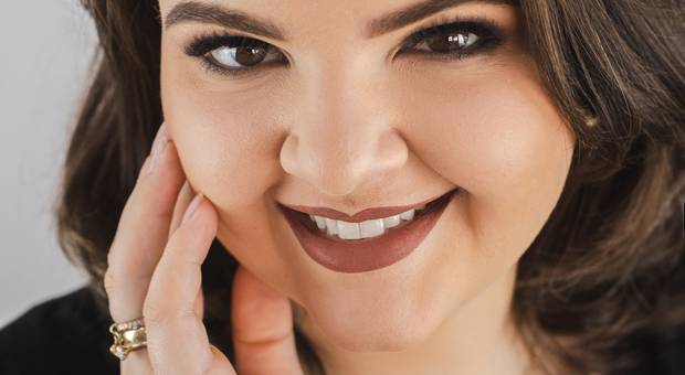 Profissional de Jhenifer Pasquali